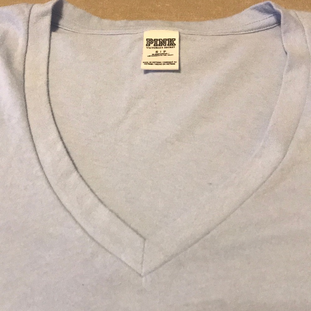 Vs pink basic v-neck - Picture 3 of 4
